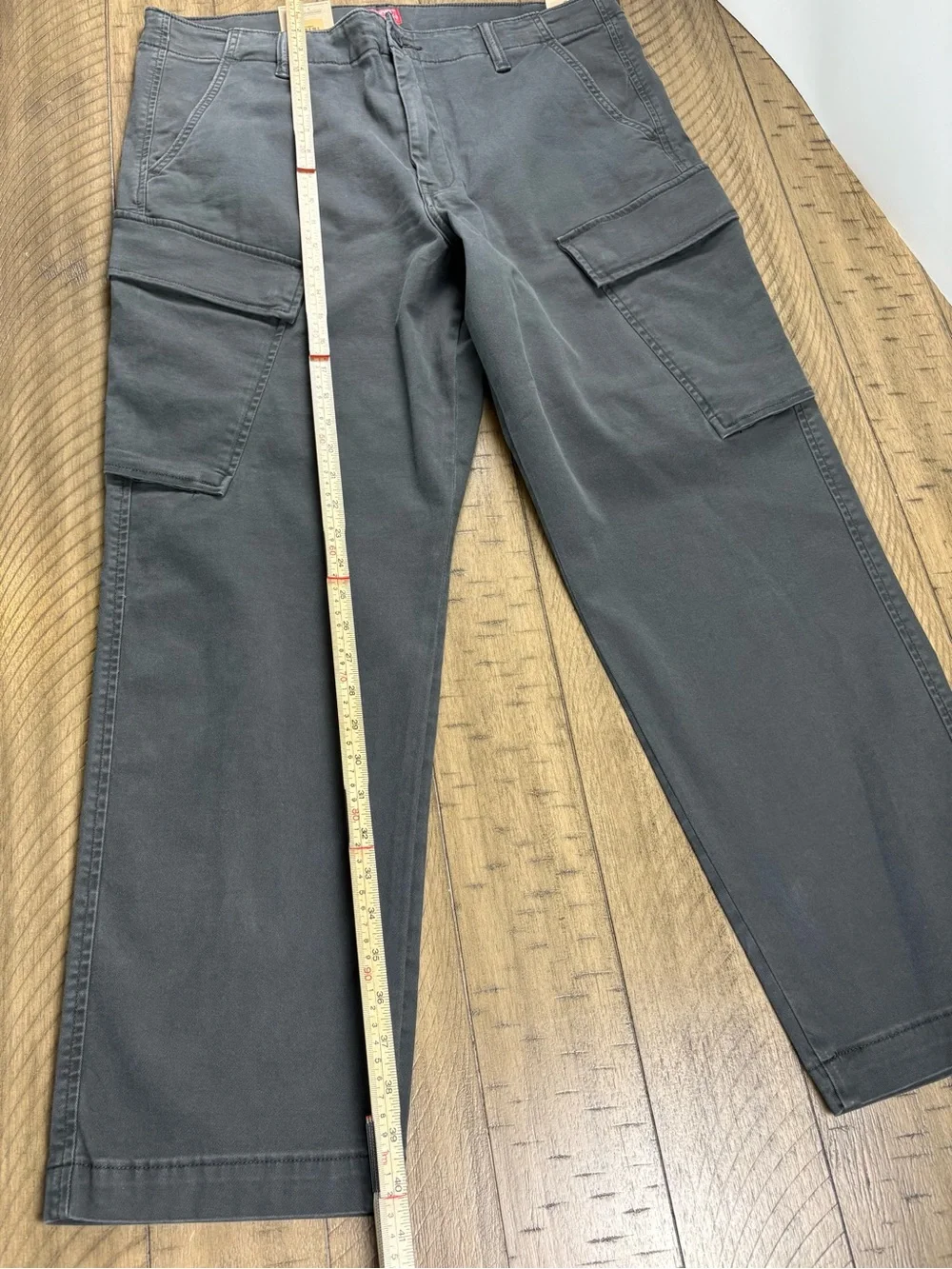 Levis durable cargo